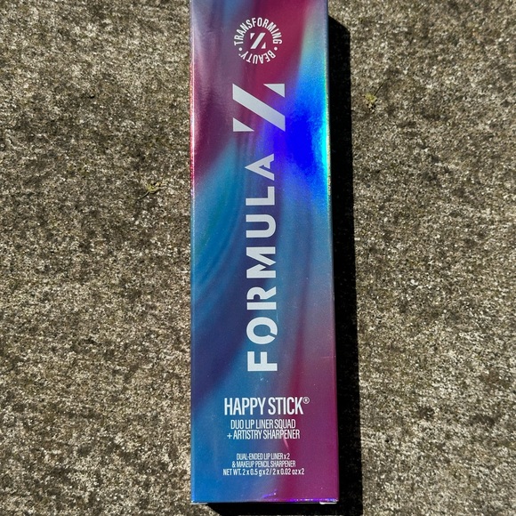 FORMULA Z COSMETICS
Happy Stick Duo Lip Liner Squad + Artistry Sharpener - Picture 4 of 9